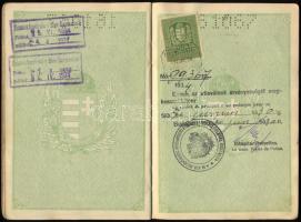 1930 Magyar Királyság által kiállított fényképes útlevél Lukcsics Pálné részére, csehszlovák vízumok...