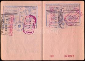 1975 Magyar Népköztársaság által kiállított fényképes útlevél Lukcsics Pálné részére