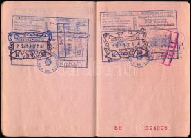 1975 Magyar Népköztársaság által kiállított fényképes útlevél Lukcsics Pálné részére