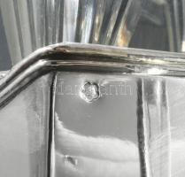 cca 1910 Szecessziós ezüst (Ag) kínáló, eredeti üveg betéttel. Jelzett, Bécs, 1872-1922 közötti fémj...