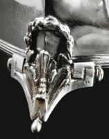 cca 1910 Szecessziós ezüst (Ag) kínáló, eredeti üveg betéttel. Jelzett, Bécs, 1872-1922 közötti fémj...