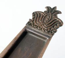 Iparművész levélbontó, tartóján, h: 30 cm