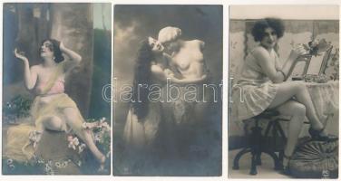 21 db RÉGI erotikus képeslap és fotó / 21 pre-1945 erotic postcards and photos