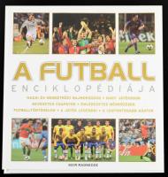 Kier Radnedge: A futball enciklopédiája. Bp., 2011, Ventus Libro. Kiadói kartonált papírkötés, kiadói papír védőborítóban, jó állapotban