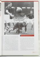 Dénes Tamás - Hegyi Iván - Lakat T. Károly: Válogatott gyűjtemény. Száztíz év legemlékezetesebb futb...