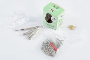 Órás szerszámok, tipek, stb + nagyító 15x-ös