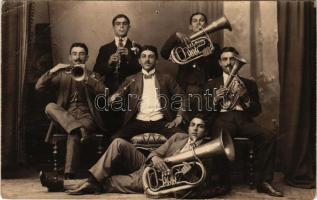 Wlachter Emil Dixieland zenekara / Hungarian Gypsy music band, musicians. photo (lyuk / pinhole)