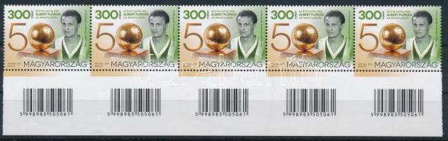 2017 50 éve kapta meg Albert Flórián az Aranylabdát ívszéli vonalkódos 5-ös csík