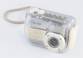Olyímpus FE-130 fényképezőgép, vízhatlan tokban.