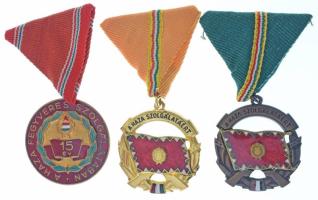 1964. "A Haza Szolgálatáért Érdemérem" arany fokozat, zománcozott, aranyozott bronz kitüntetés + bronz fokozat, zománcozott bronz kitüntetés + 1965. "Szolgálati Érdemérem - A Haza Fegyveres Szolgálatában" 15 év után műgyantás bronz kitüntetés T:AU,XF patina