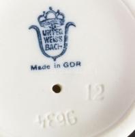 3 darab biszkvit porcelán figura, közte Schaubach kunst, egyik sérült, m: 18 cm alatt