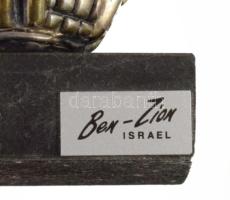 Jeruzsálem. Ben Zion izraeli művész munkája, ezüstözött műanyag, jelzett, gránit talapzaton 6,5 cm