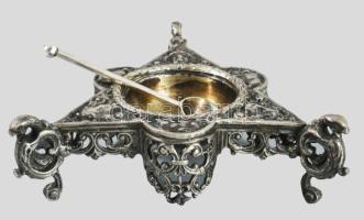 cca 1900 Historizáló fűszerkínáló, maszkos és állatalakos díszítésekkel, oldalán rokályos elemekkel,...