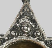 cca 1900 Historizáló fűszerkínáló, maszkos és állatalakos díszítésekkel, oldalán rokályos elemekkel,...