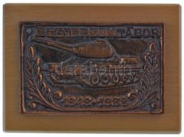 1988. "Esztergom Tábor 1948-1988" egyoldalas harckocsizó bronz plakett, fa talpon (68x106mm) T:AU
