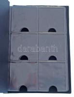 Kis alakú "Leuchtturm" műbőr berakóalbum, összesen 60 férőhellyel, főleg ablakos tokok számára, újszerű állapotban