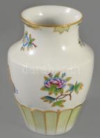 Herendi Viktória mintás porcelán váza. Kézzel festett, jelzett, hibátlan, m: 15,5 cm