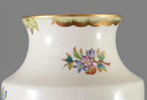 Herendi Viktória mintás porcelán váza. Kézzel festett, jelzett, hibátlan, m: 15,5 cm