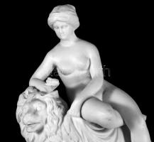 Una és az oroszlán parian / biszkvit porcelán figura. Jelzés nélkül hibátlan 12x16 cm