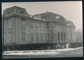 Keszthely, Balaton Múzeum télen, fotó, 6,5×9,5 cm