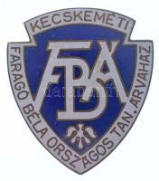 1930 k. "Kecskeméti Faragó Béla Országos Tanító Árvaház" zománcozott bronz iskolajelvény (42x47mm) T:XF egyik pánt hiányzik