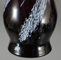 Német anyagában színezett lila váza, jelzett, hibátlan, m: 26,5 cm