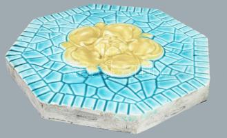 Zsolnay épületkerámia 10 db virágos, rombusz csempe ca 1900. mázas, kisebb kopásokkal, jó állapotban...