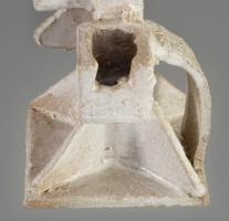 Brutalista iparművész gyertyatartó, m: 15 cm