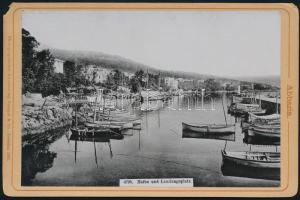 1897 Abbazia kikötőjének fotója ("Hafen und Landungsplatz"), Dresden, Stengel &amp; Co, keményhátú fotó, a kartonon kis sérülésekkel,10x16 cm