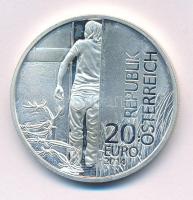 Ausztria 2014. 20E Ag "25 éve omlott le a Vasfüggöny" kapszulában T:PP Austria 2014. 20 Euro Ag "25th Anniversary - Fall of the Iron Curtain" in capsule C:PP Krause KM#3233