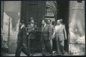cca 1948 Kádár János (1912-1989) akkori belügyminiszter, Münnich Ferenc (1886-1967) akkori rendőrkap...