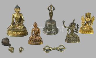 9 darabos antik tibeti szobor és kegytárgy összeállítás. 19. sz. második fele - 20. sz. első fele. V...