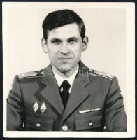 Magyar Néphadsereg, vegyivédelmi tiszt portréja, fotó, 6x6 cm