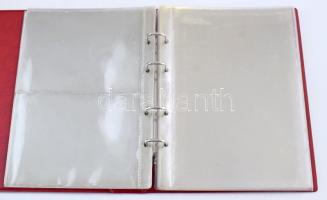 "Münz-Briefe aus aller Welt" piros, plüssborítású, négygyűrűs album, 7db kettes osztású és...