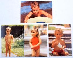 Használatlan modern magyar gyermek lapok, legalább 800 db, dobozban