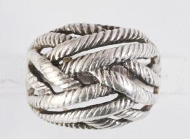 Ezüst (Ag) gyűrű, jelzett, behozatali fémjel, m: 54, 4,7g