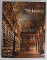James W. P. Campbell: The Library A World History. Photographs by Will Pryce. London, 2013, Thames &amp; Hudson. Gazdag képanyaggal illusztrált. Angol nyelven. Kiadói kartonált papírkötés, kiadói papír védőborítóban, jó állapotban.