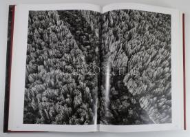 Sebastiao Salgado: Genesis. Editing, concept and design: Lélia Wanick Salgado. Köln,2013,Taschen. Se...