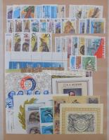 Szovjetunió összeállítás: 10 klf sor és 10 klf blokk, kb 850 db képes bélyeg 4 berakólapon / USSR lo...