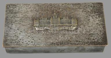 Asztali doboz Budapest Parlament dísszel. jelzett 15 cm