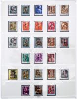 Gyűjteménymaradvány a 30-50-es évekből sok jó kiadással, blokkokkal 3 db albumban, modern vágott darabok és kevés egyéb bélyeg továbbá Turul és későbbi bélyegzett anyag A/4 és kis berakóban, borítékokban, stecklapokon. Érdekes vegyes, magas katalógus értékű anyag!!