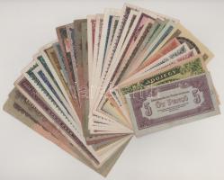 29db-os tartalmas nagyobbrészt Pengő bankjegy tétel, közte három darab Forint (10-20-50Ft-os címletek), Vöröshadsereg Pengő és néhány adópengő. Mind különféle évjáratú illetve névértékű papírpénz T:vegyes