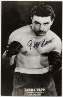 Papp László (1926-2003) háromszoros olimpiai bajnok ökölvívó aláírása egy őt ábrázoló képen
