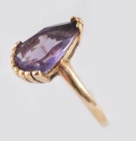 Arany (Au) gyűrű, ametiszttel, jelzett, 14k, m:53, bruttó 4,1g