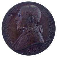 Vatikán 1943. "XII. Pius pápa" kétoldalas bronz emlékérem. Szign.: Aurelio Mistruzzi. &quo...