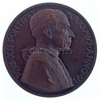 Vatikán 1944. "XII. Pius pápa" kétoldalas bronz emlékérem. Szign.: Aurelio Mistruzzi. &quo...
