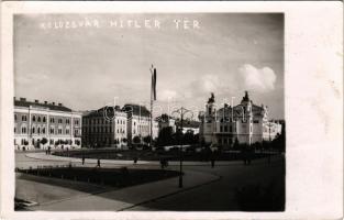 1940 Kolozsvár, Cluj; Hitler tér, Országzászló, Nemzeti Színház, automobilok / square, Hungarian fla...