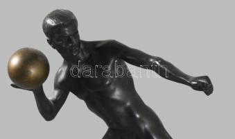 George Schrimpf (1869-1918): Art deco súlylökő figura, Patinázott bronz, jelzett, hibátlan, m: 29 cm...