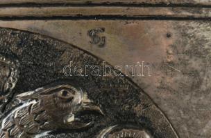 cca 1955 George Stephanides ciprusi ezüst (Ag) kínáló, üvegbetéttel, oldalán címeres díszítménnyel. ...