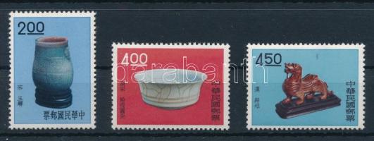 1961 Műtárgyak Mi 418-420